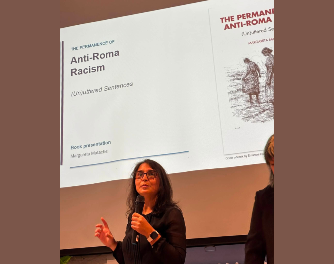 Д-р Маргарета Матаче по време на представянето на своята книга “The Permanence of Anti-Roma Racism: (Un)uttered Sentences” в гр. София (Credit: Огнян Исаев)
